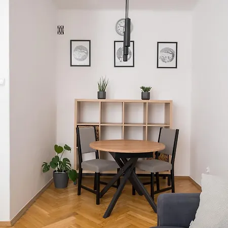 Apartment Park Praski Inviting